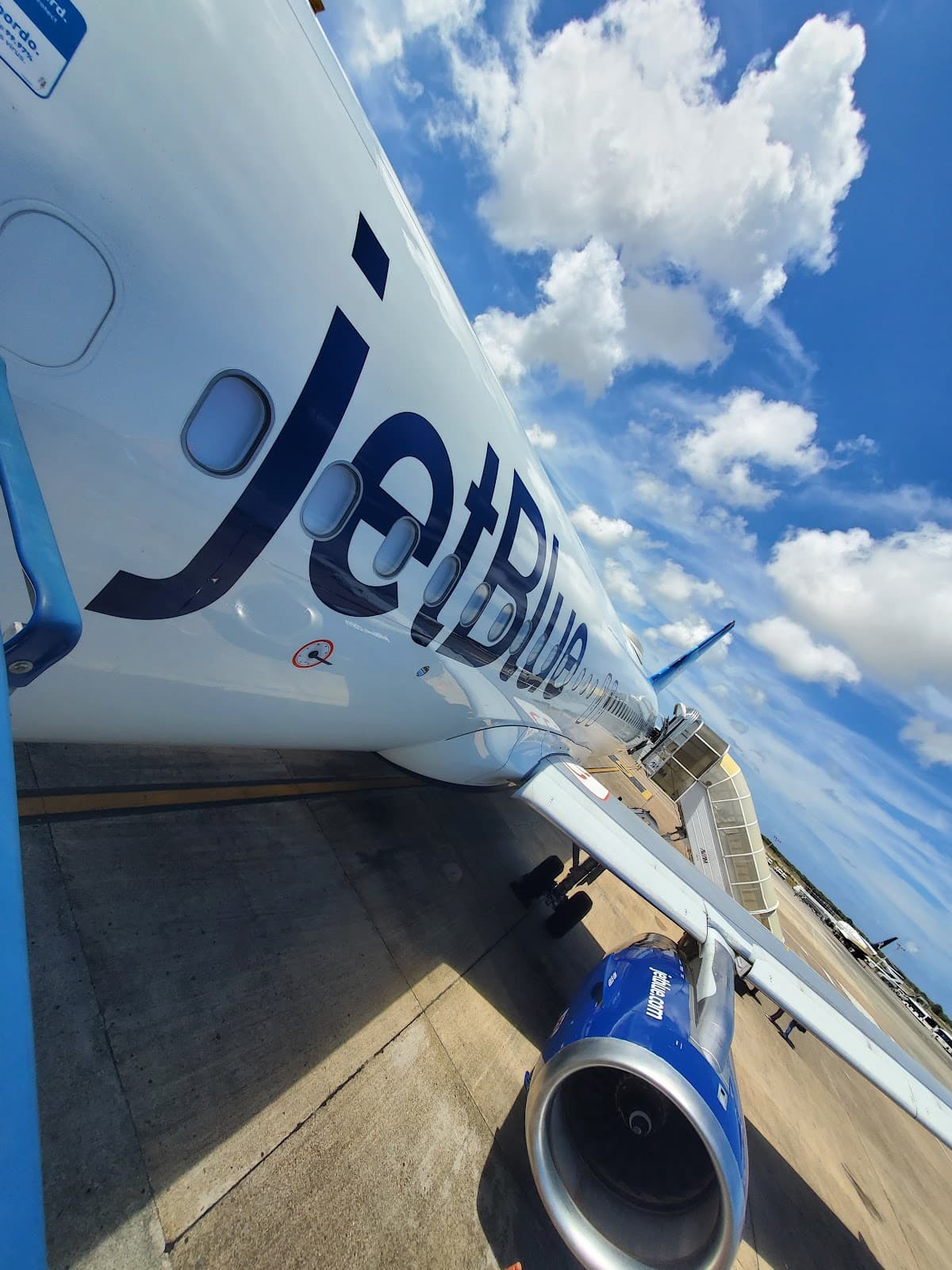 JetBlue Ticket Counter - Imagen 3