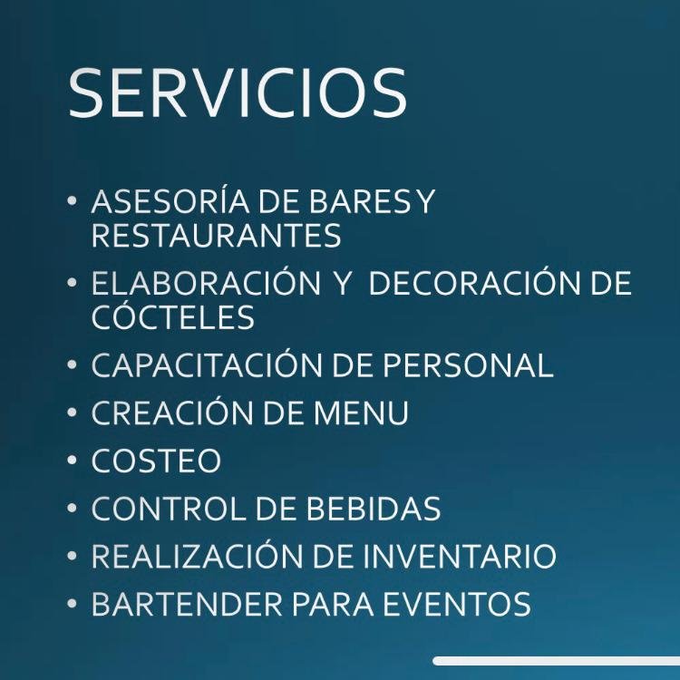 Monsito Mejía bartender3